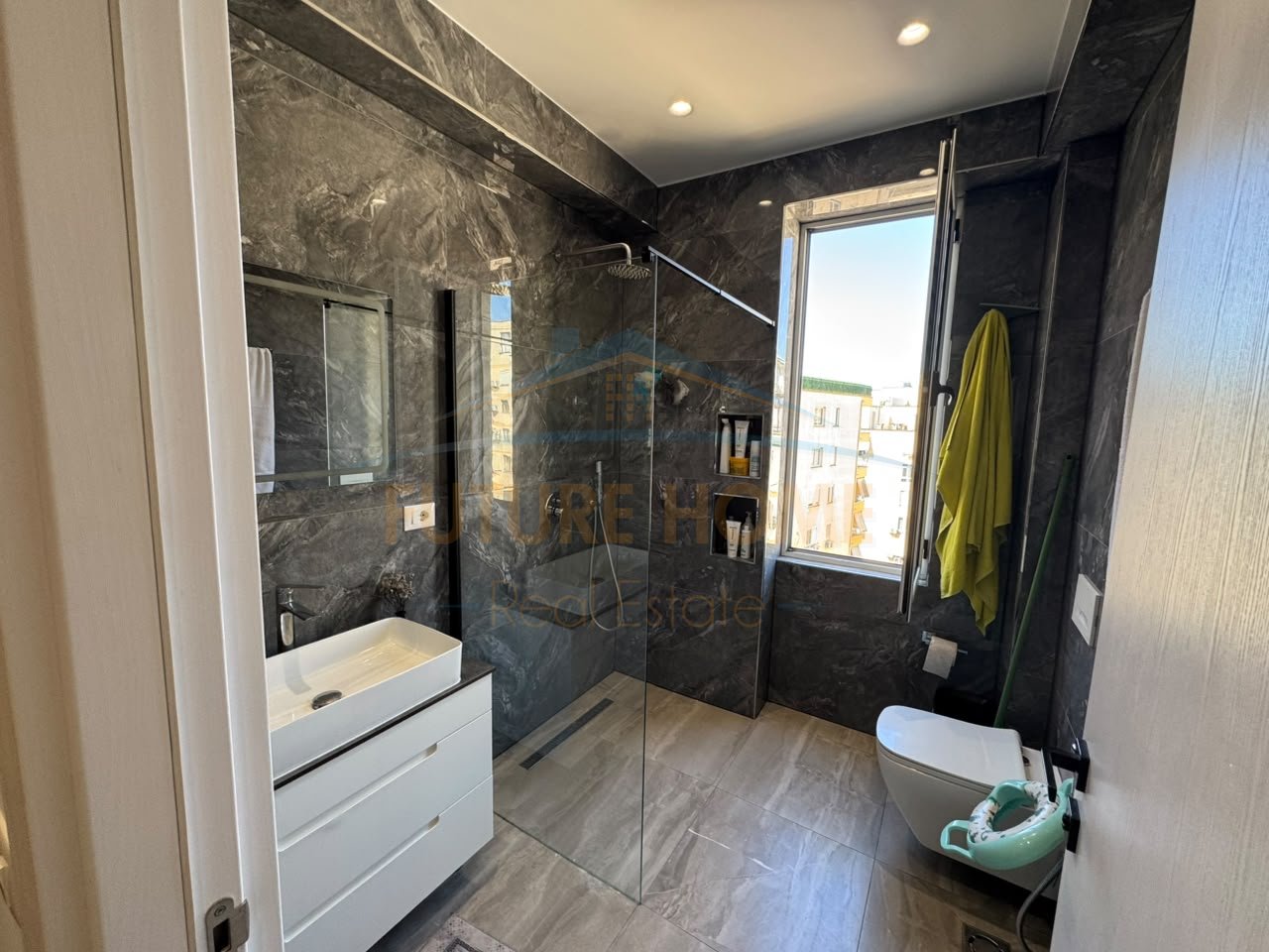 Shitet, Apartament 2+1, Kompleksi Fratari, Unaza e Re