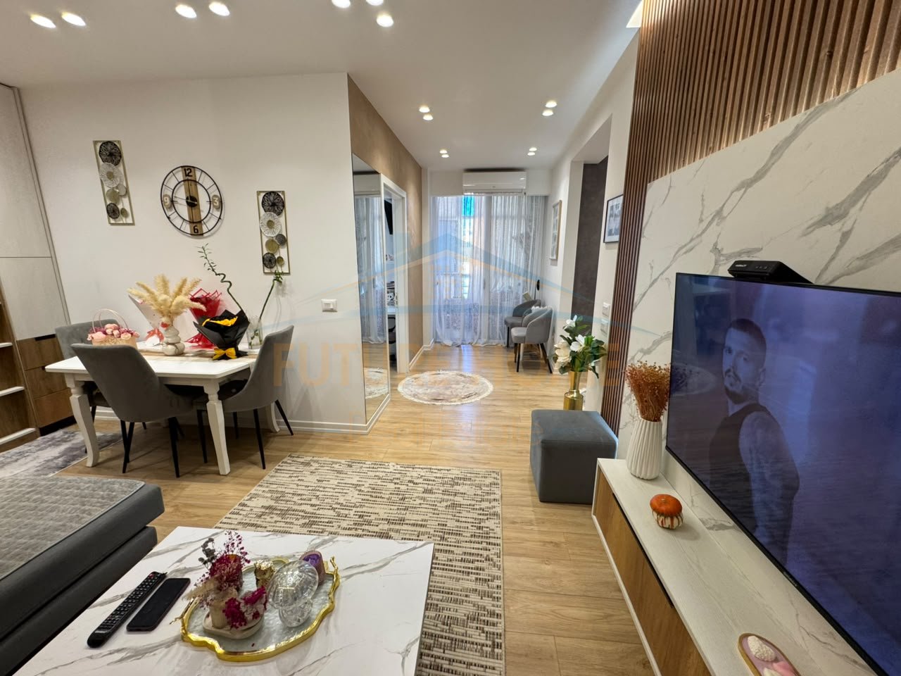 Shitet, Apartament 2+1, Kompleksi Fratari, Unaza e Re