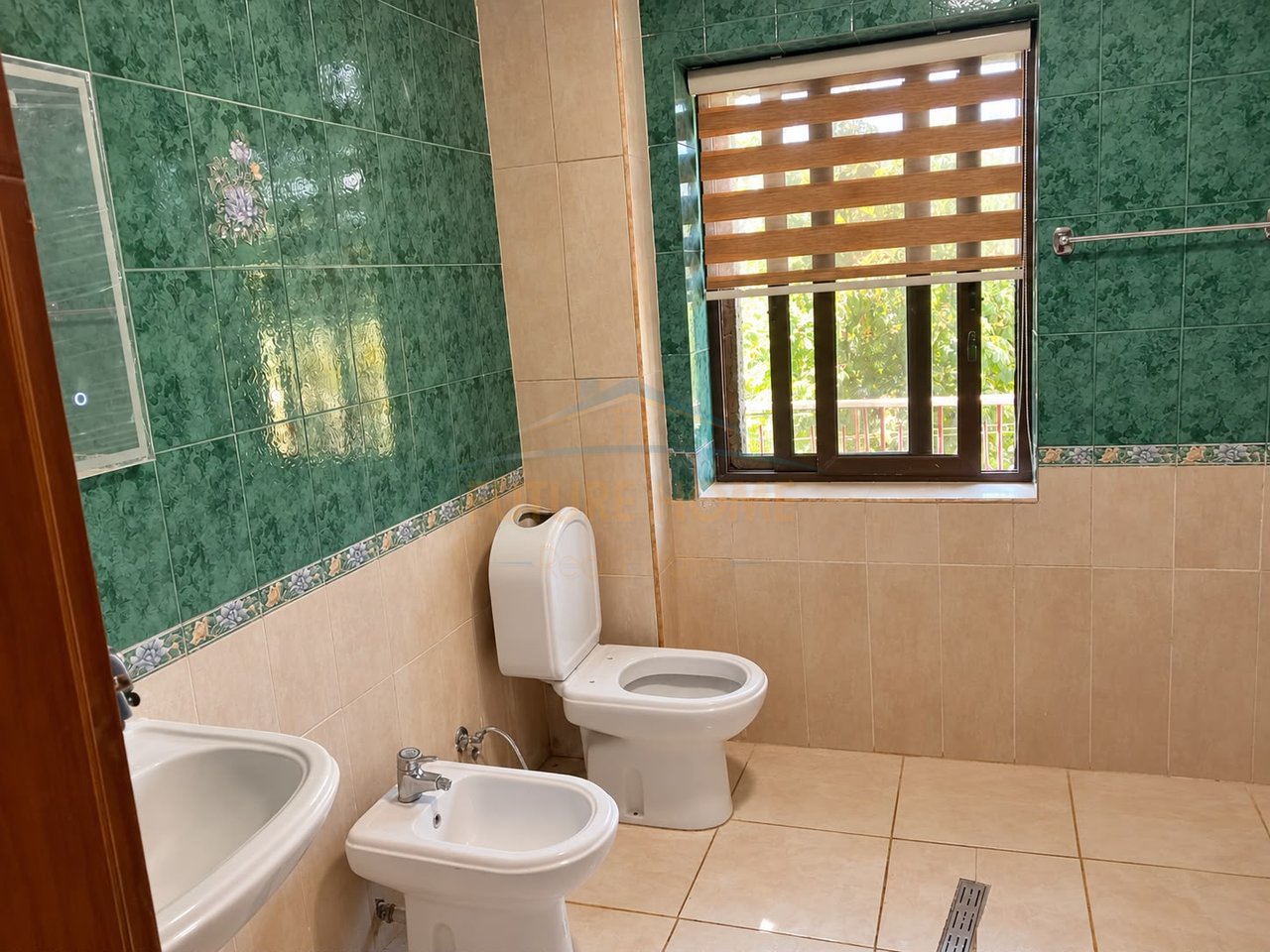 Shitet, Apartament 2+1, Rruga Elbasanit, Tiranë