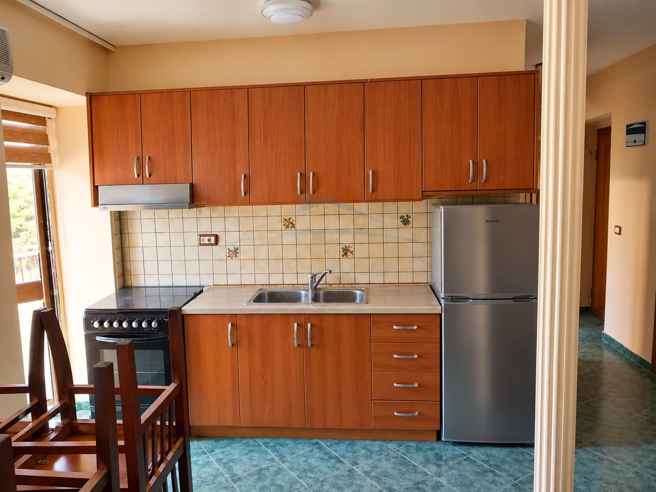 Shitet, Apartament 2+1, Rruga Elbasanit, Tiranë