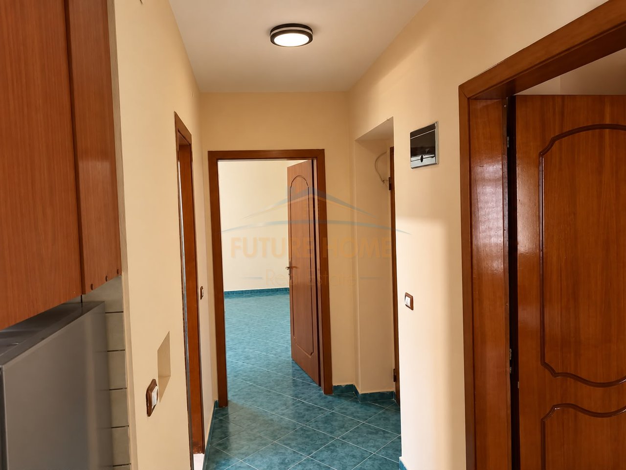 Shitet, Apartament 2+1, Rruga Elbasanit, Tiranë