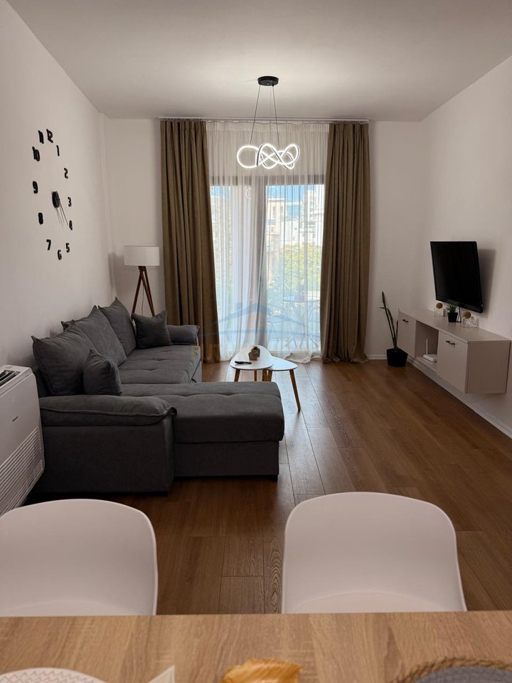 Rent, Apartment 1+1,"Galeria Roma", "Kavajes" Street, Tirana.