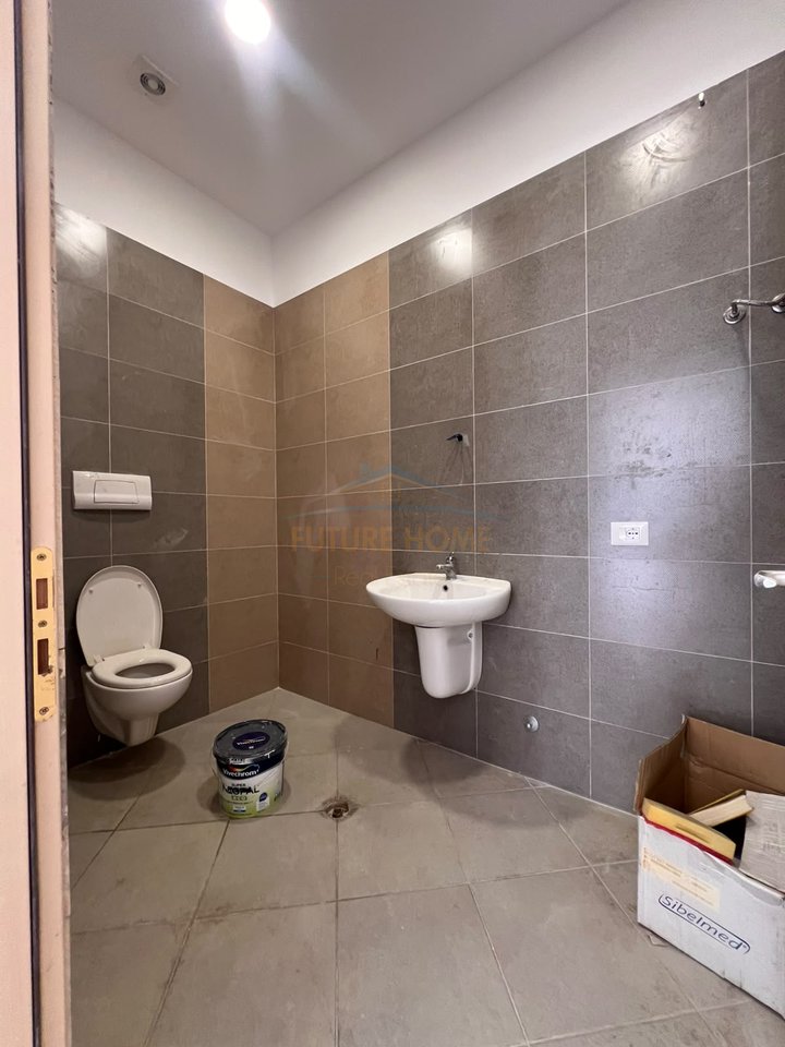 Qera, Ambient Biznesi, Fresku, Tirane