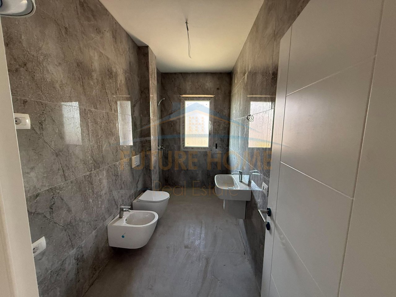 Shitet, Apartament 2+1+2, Kamëz, Tek Ulliri