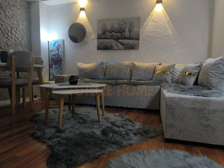 Qera, Apartament 2+1, Kalaja e Tiranës, Tiranë.