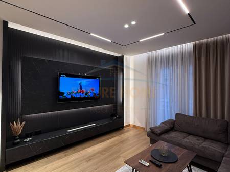 Shitet, Apartament 2+1, Unaza e Re
