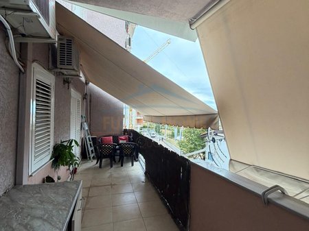 Shitet apartament 2+1, Kodra e Diellit