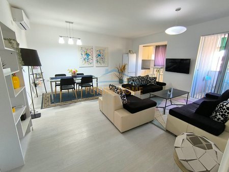 Qera,Apartament 2+1,Piazza Qender