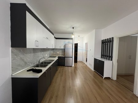 Shitet, Apartament 2+1+Post Parkimi, Grand Gallery, Yzberisht, Tirane.