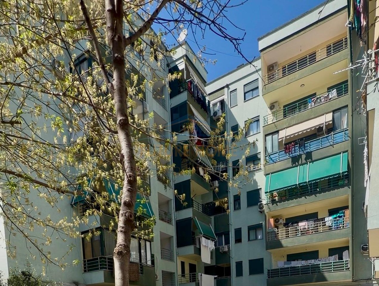 In vendita, Appartamento 2+1+2, Via 5 Maji, Tirana.