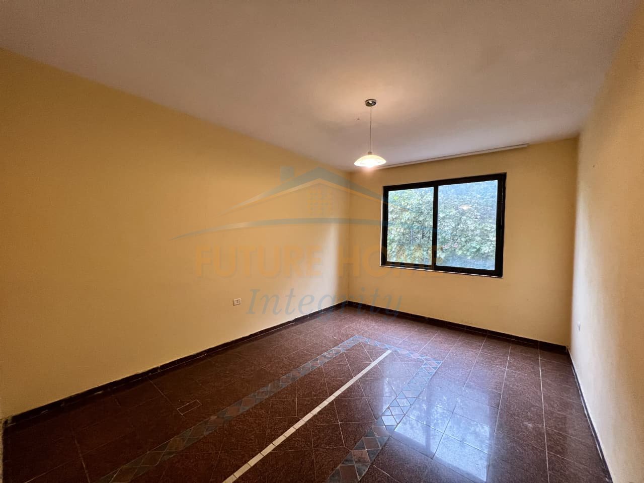 Qera, Apartament 2+1 për zyra, Ali Demi, Tiranë.