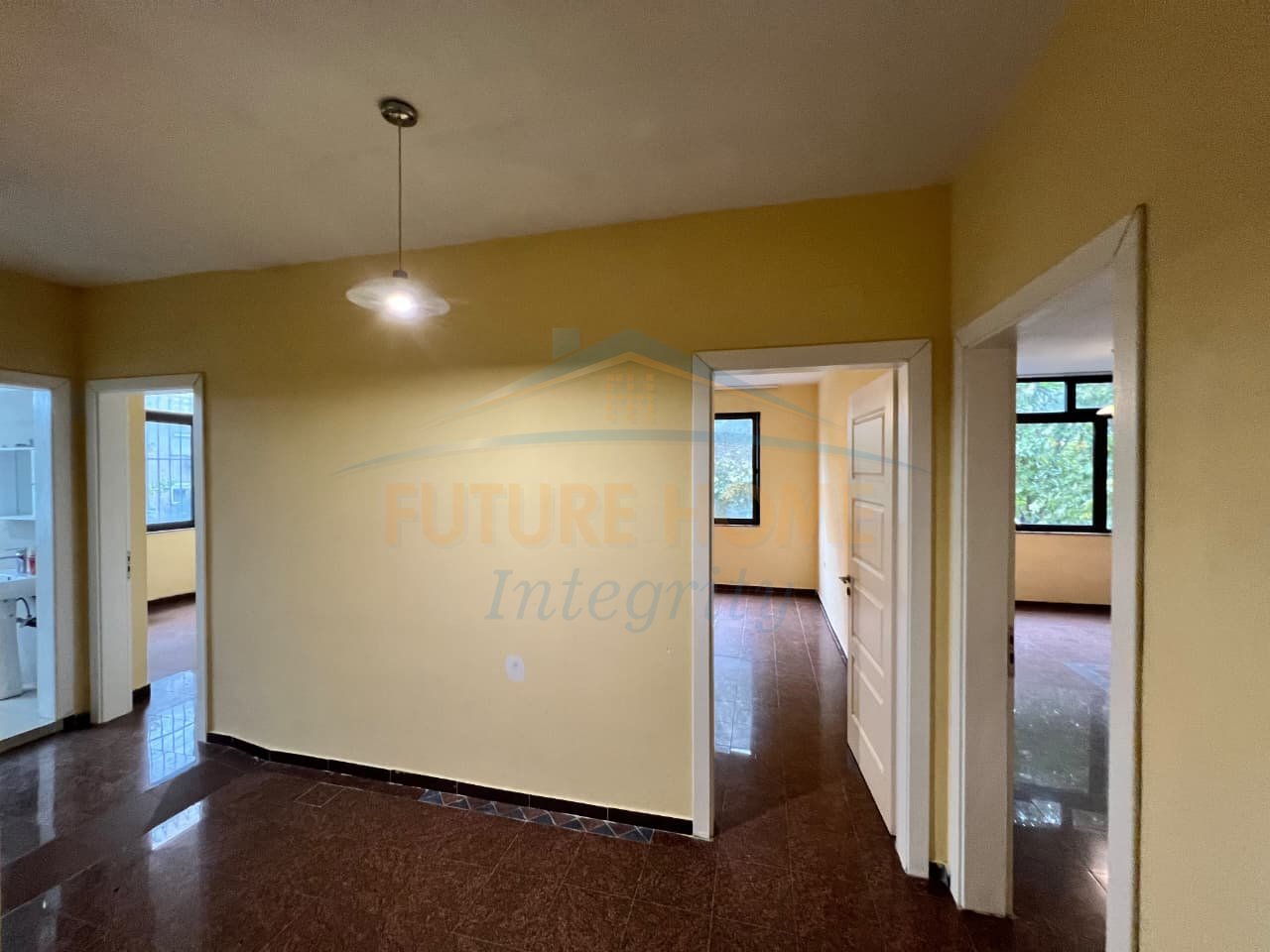 Qera, Apartament 2+1 për zyra, Ali Demi, Tiranë.
