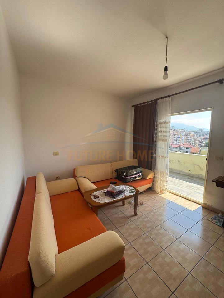 Shitet , Apartament 2+1, Rruga Shefqet Kuka , Fresk , Tiranë