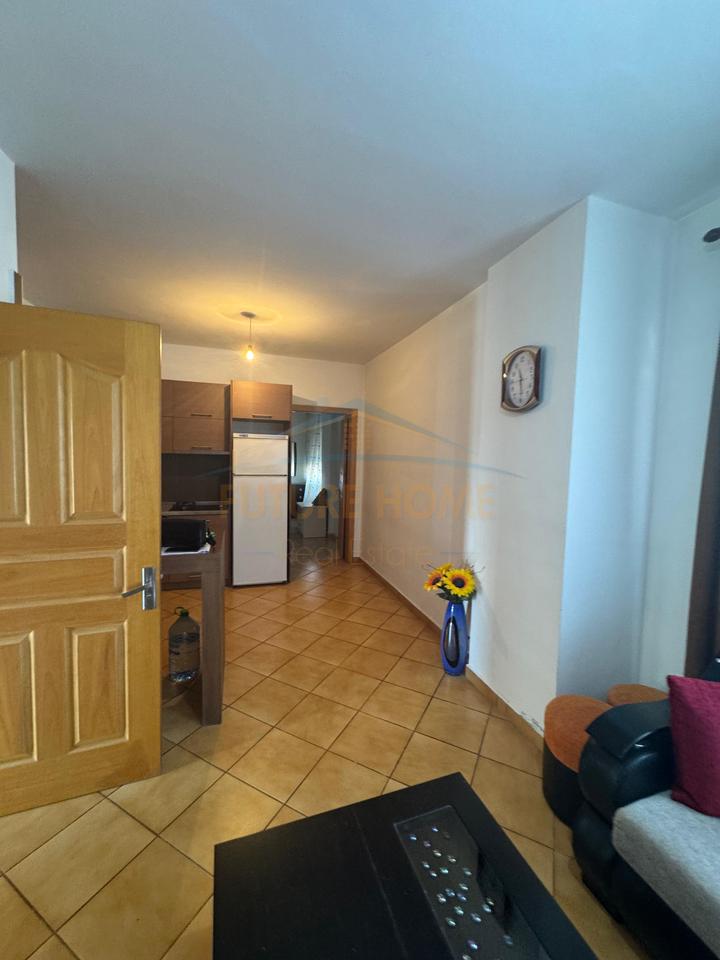 Shitet , Apartament 2+1, Rruga Shefqet Kuka , Fresk , Tiranë