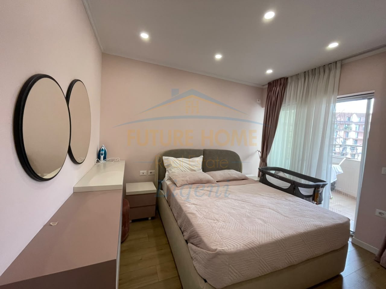 Qera, Apartament 2+1 Komuna E Parisit , Tiranë.
