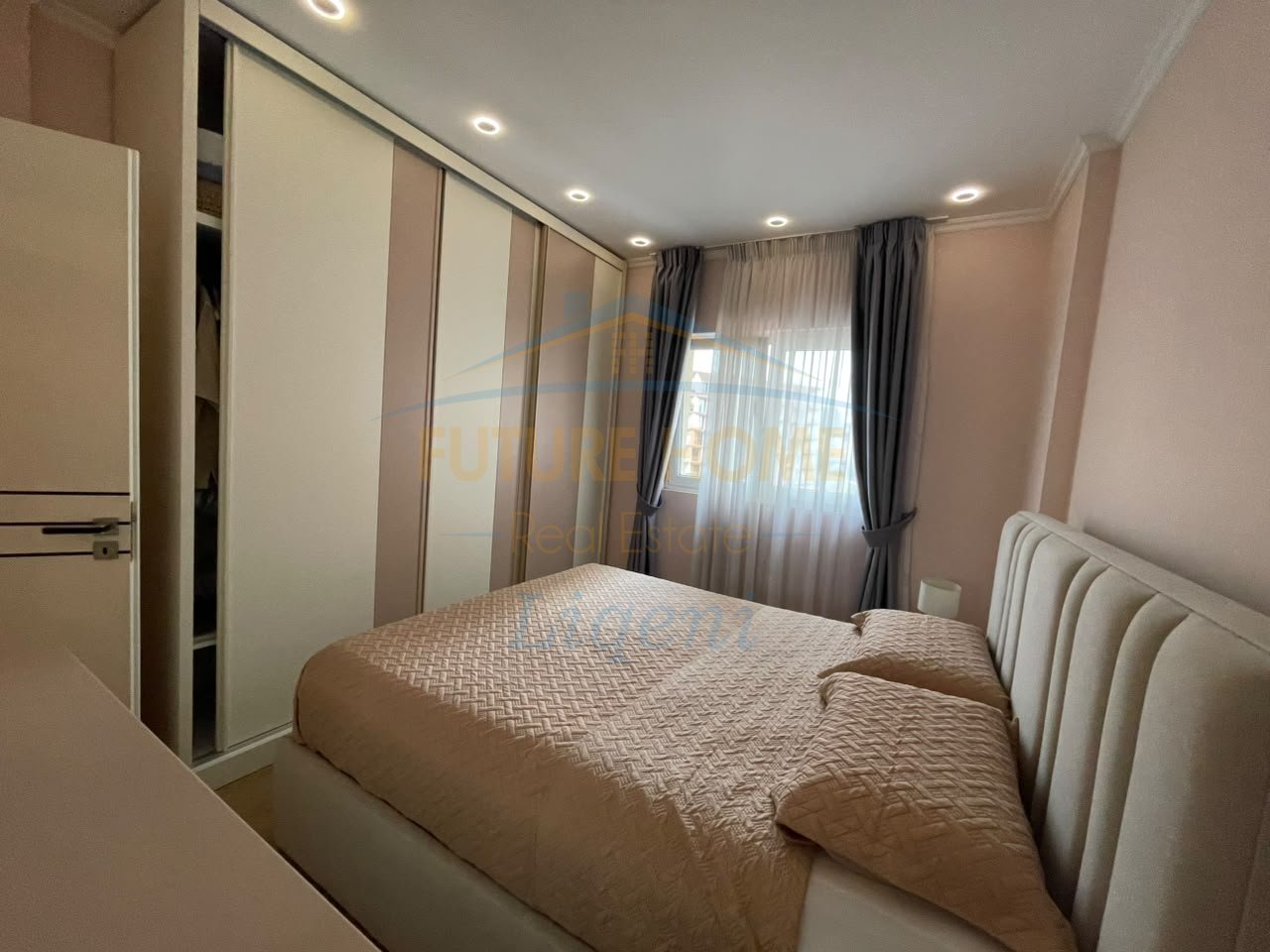Qera, Apartament 2+1 Komuna E Parisit , Tiranë.
