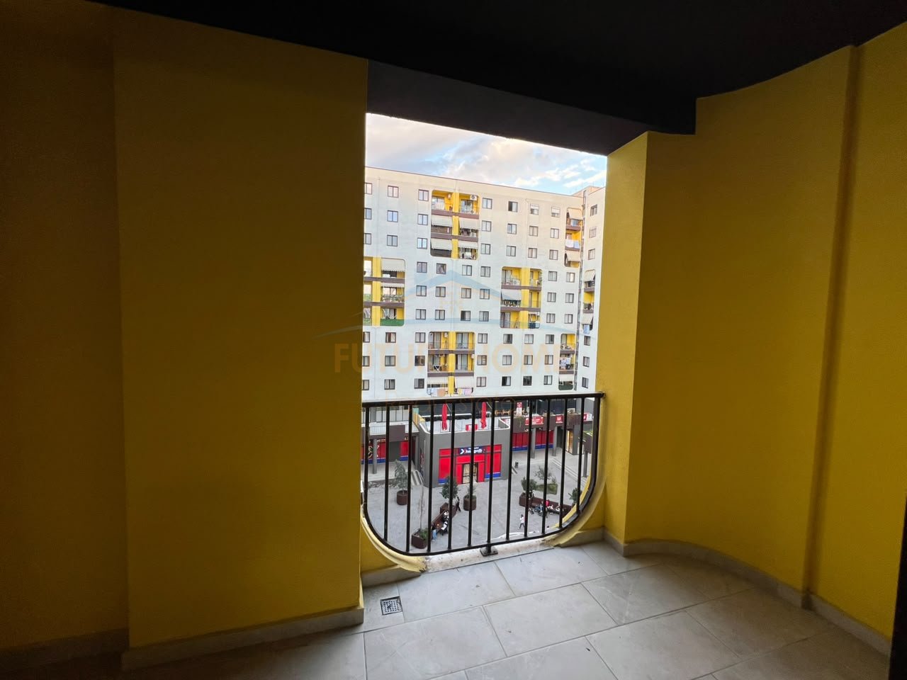 Shitet, Apartament 2+1+Post Parkimi, Grand Gallery, Yzberisht, Tirane.