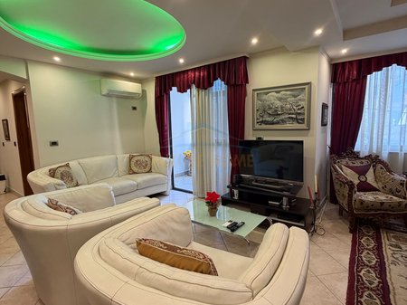 Qira,Apartament 3+1+2,Xhamia e Tabakëve,Tiranë