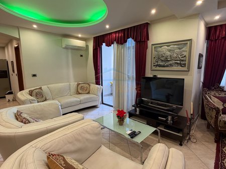 Qira,Apartament 3+1+2,Xhamia e Tabakëve,Tiranë