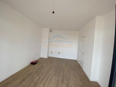 Shitet, Apartament 1+1 , Sauk, Tirane .