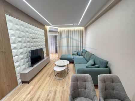 Shitet, Apartament 1+1, Bulevardi Migjeni, Yzberisht
