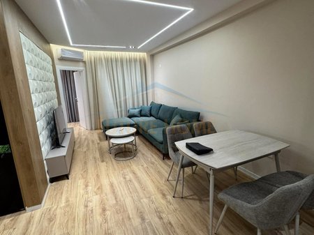 Shitet, Apartament 1+1, Bulevardi Migjeni, Yzberisht