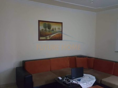 Shitet Apartament 1+1 dhe Ambient Biznesi, Shkolla e Bashkuar.