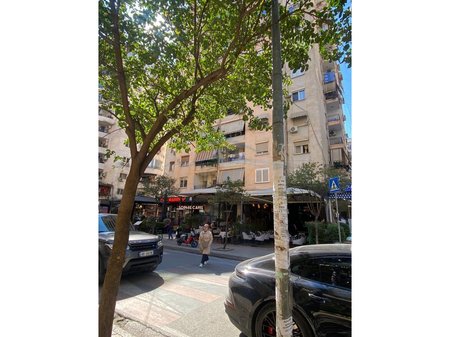 Qira,Apartament 1+1,Komuna e Parisit,Tiranë