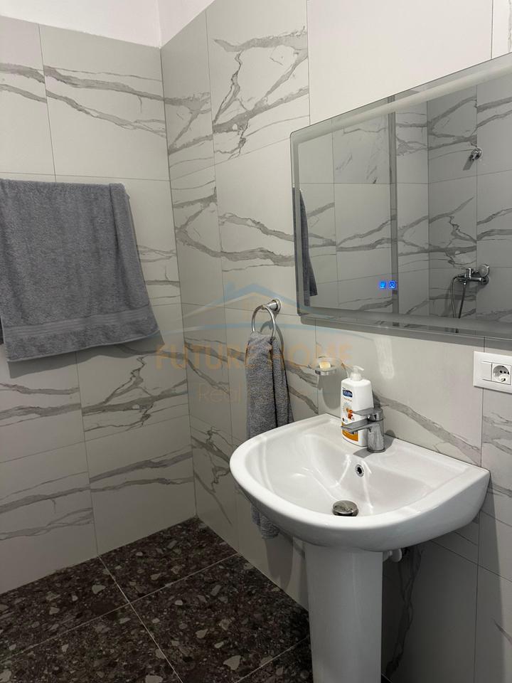 Affitto, Appartamento 1+1, Complesso Aura, Via Dritan Hoxha, Tirana
