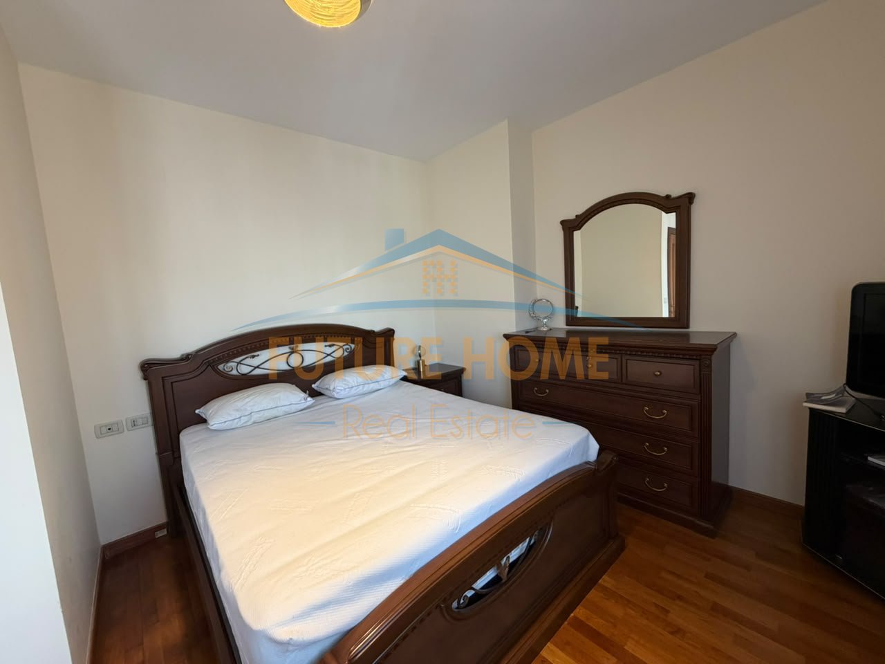 Qera, Apartament 2+1, Blloku, Tiranë