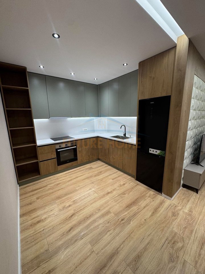 Shitet, Apartament 1+1, Bulevardi Migjeni, Yzberisht