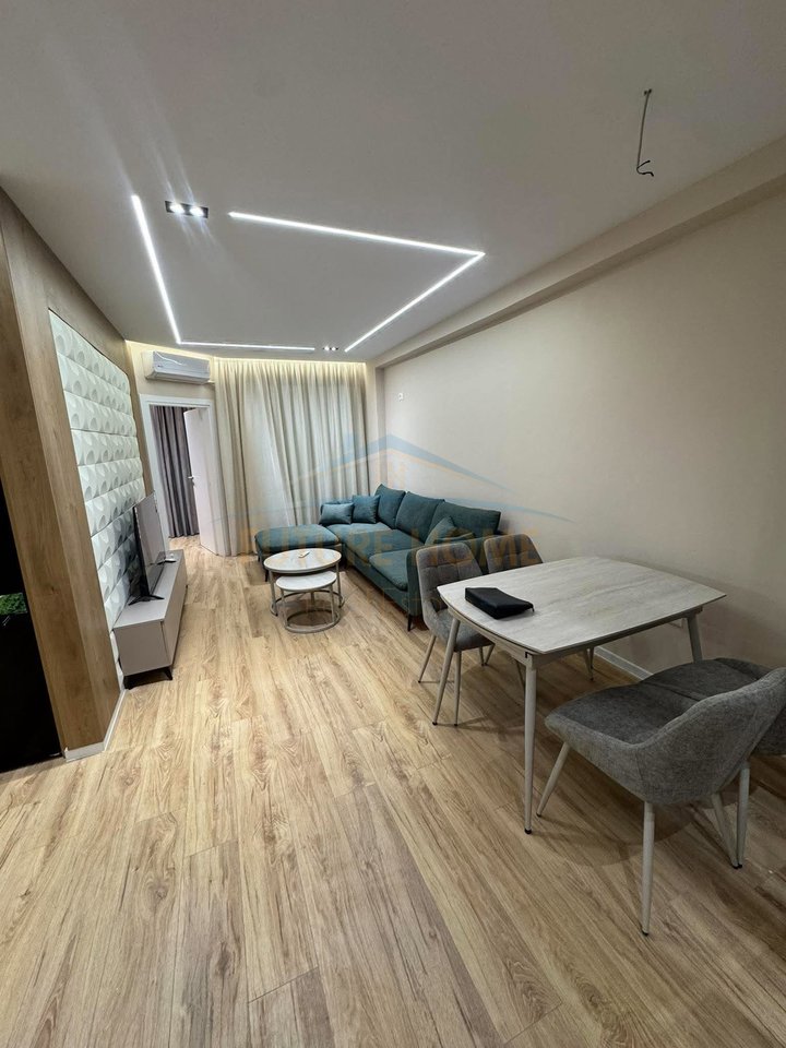 Shitet, Apartament 1+1, Bulevardi Migjeni, Yzberisht