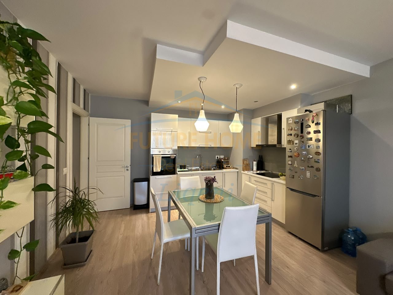 Shitet, Apartament 2+1 +Post Parkim, Liqeni i Thatë, Tiranë 285,000 €