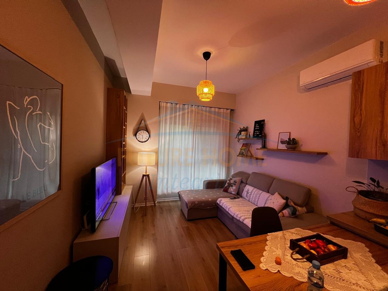 For sale, 1+1 Apartment, Kaimi Complex, Tirana.