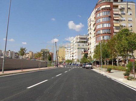 Shitet,Ambient Biznesi,Rruga e Kosovarëve,Tiranë