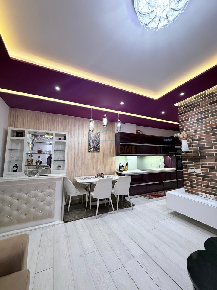 Shitet, Apartament 2+1, Uji i Ftohtë, Vlorë
