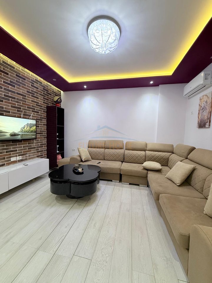 Shitet, Apartament 2+1, Uji i Ftohtë, Vlorë