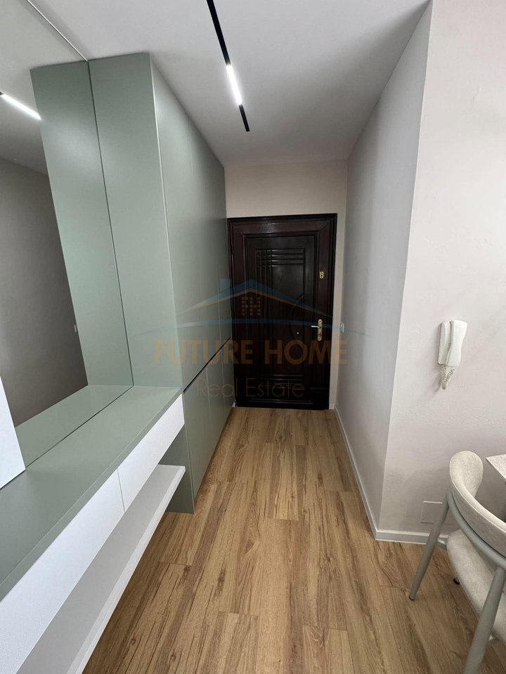 Shitet, Apartament 2+1, Unaza e Re