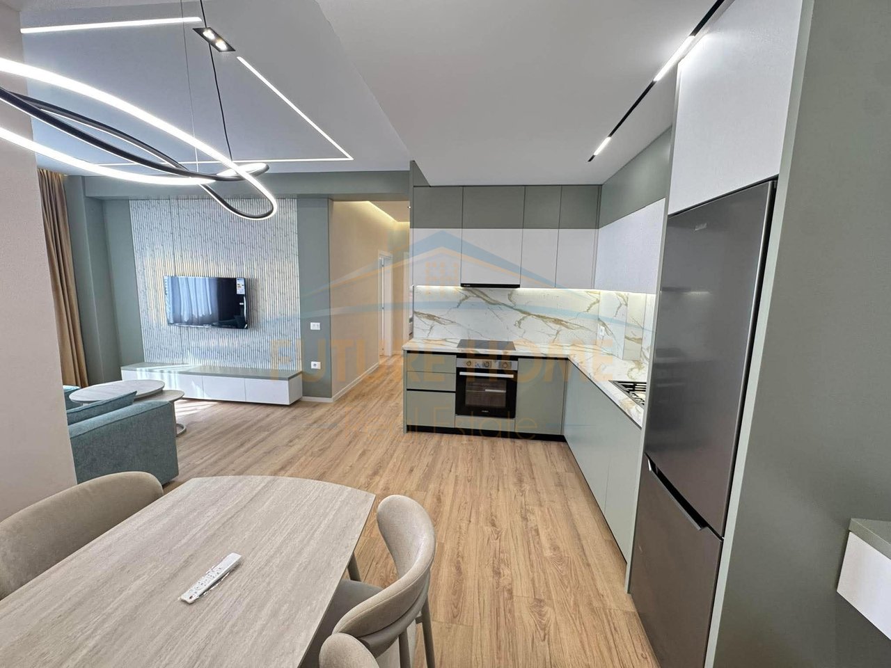 Shitet, Apartament 2+1, Unaza e Re