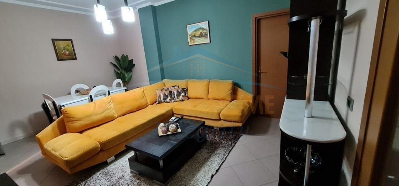 Qera, Apartament 3+1+2, Qendër, Tiranë.