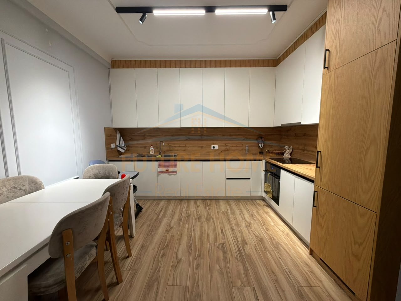 Qera, Apartament 2+1+Post Parkimi, Kompleksi Arlis, Farmacia 10, Rruga e Dibres