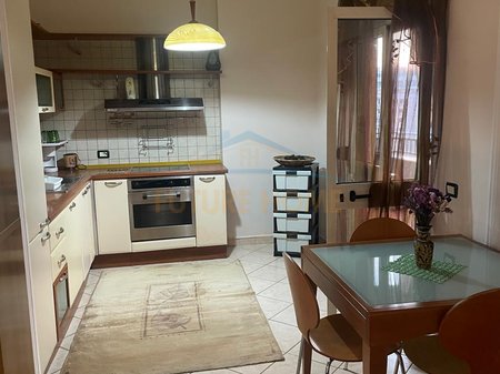 Qera, Apartament 2+1, Stacioni i Trenit, Tiranë