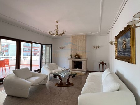 Qera,Apartament 3+1+2,Rruga e Elbasanit