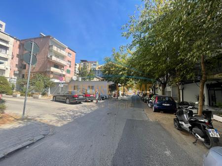 Qera, Ambient Biznesi, Rruga Tefta Tashko, Tiranë.
