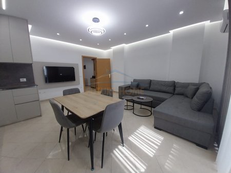 Qera, Apartament 2+1+2, Unaza e Re, Tiranë.