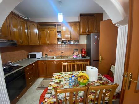 Shitet , Apartament 2+1+2, Ish Tregu Elektrik , Tirane .