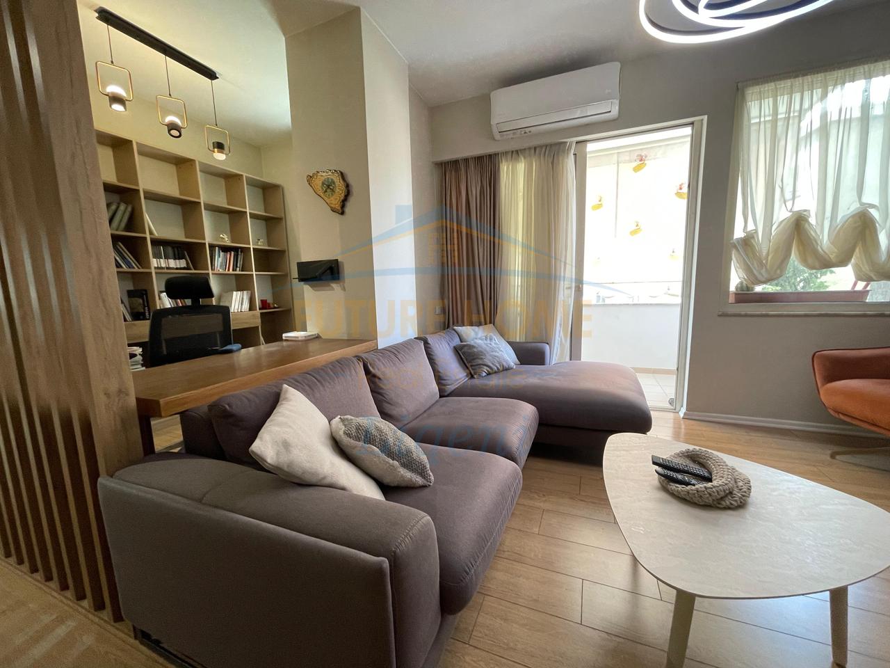 Rent, Apartment 2+1, Electric Market, Tirana
