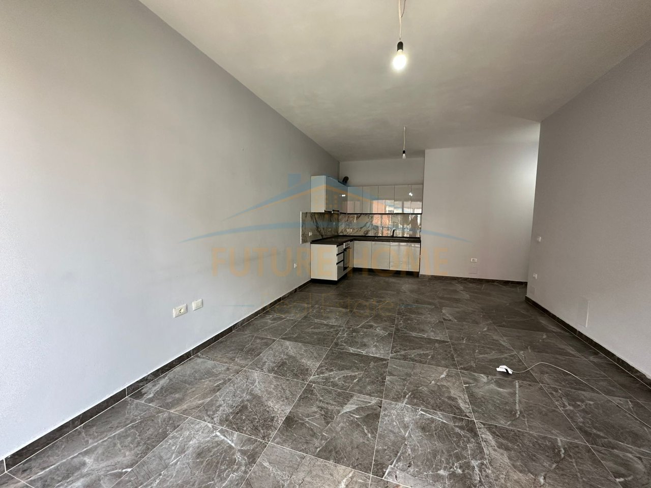 Rent, Apartment 1+1, 5 Maji Street, Tirana.