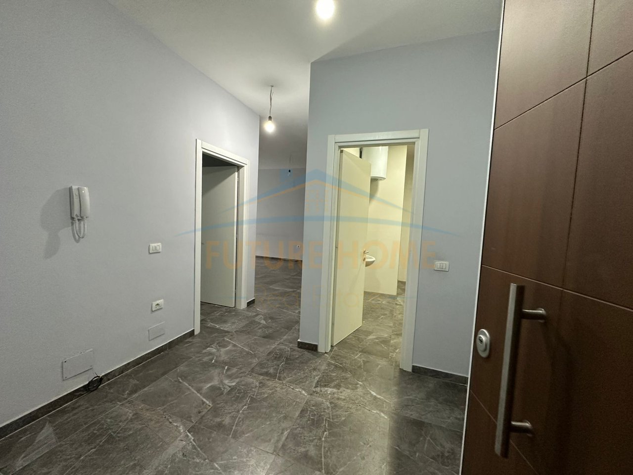 Rent, Apartment 1+1, 5 Maji Street, Tirana.