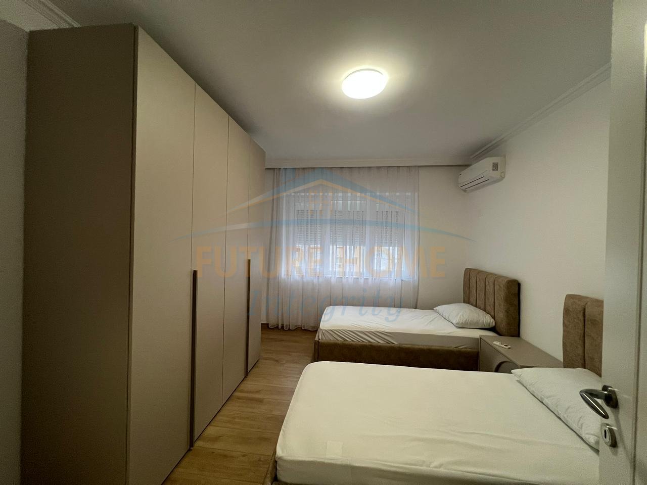 Qera, Apartament 2+1, Pazari i Ri, Tiranë.